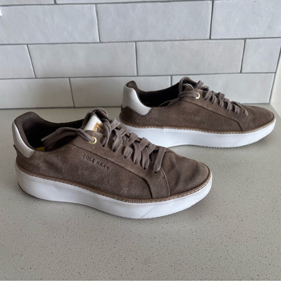 Cole Haan Women's Grand Pro Topspin Sneaker Taupe Size 6.5 EUC - Picture 3 of 9